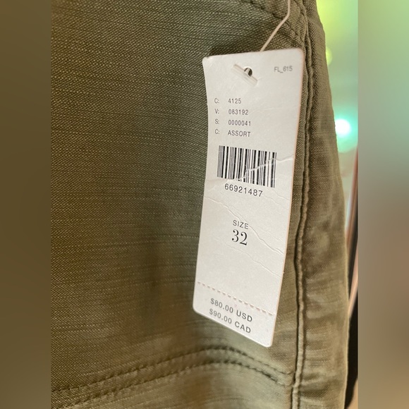 NWT Pilcro low-rise wanderer shorts - sz 32 - Picture 4 of 7